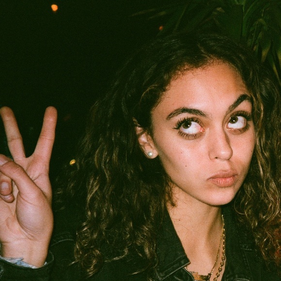 Meet your Posher, Delaney - Picture 1 of 1